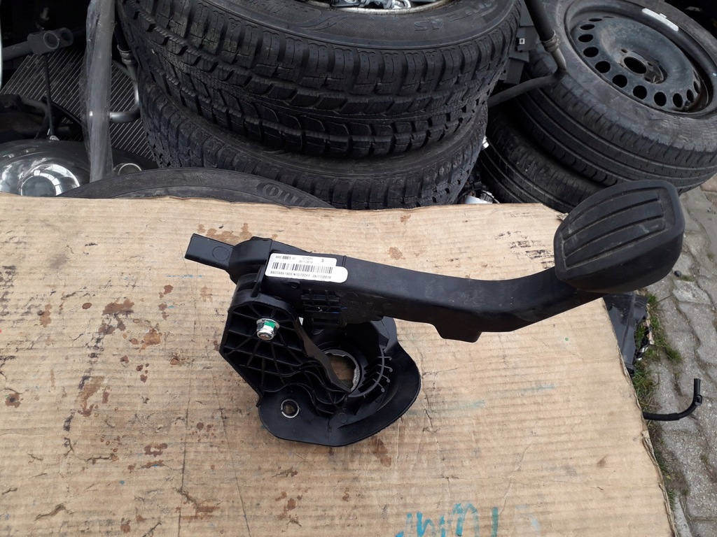 фото №1, Педаль сцепления partner berlingo iv 19-