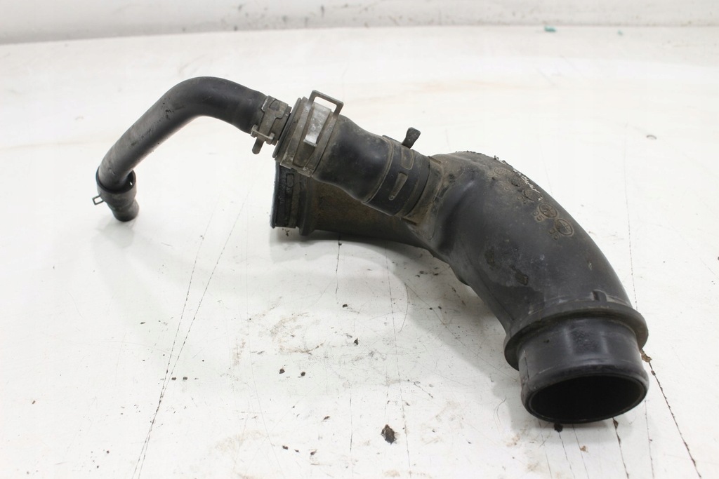 фото №4, Mazda mpv 2.0 citd труба воздухозаборник воздуха rf5g13230