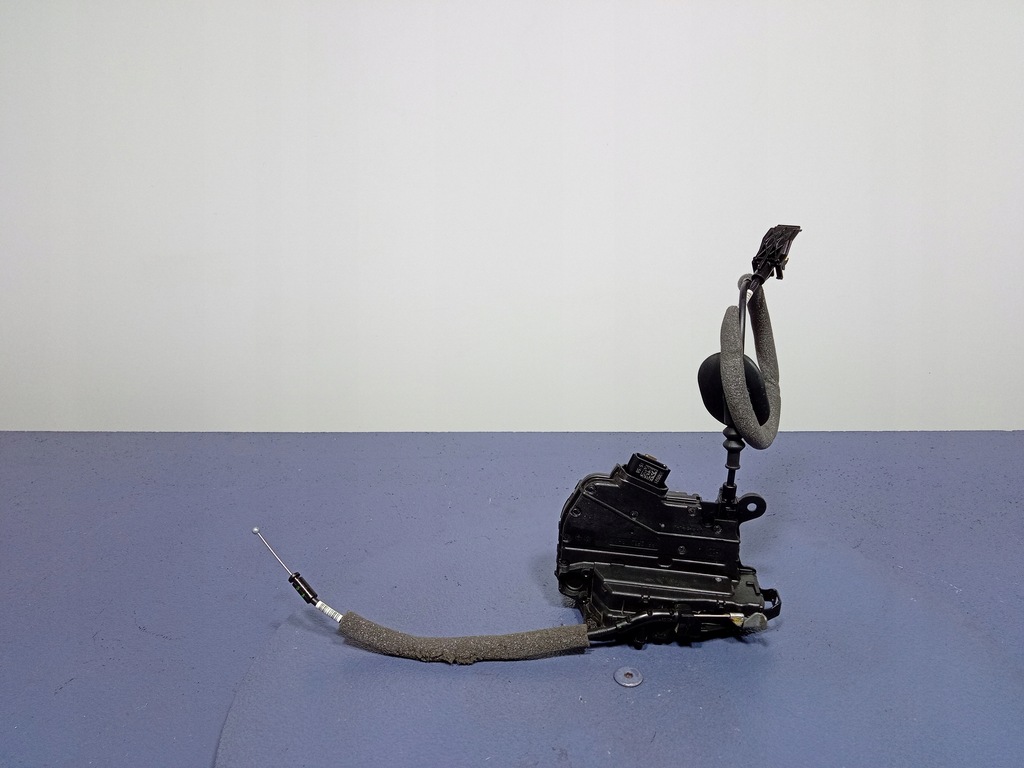 фото №1, Renault clio v 19- замок дверь перед правый 4 pin 805029595r