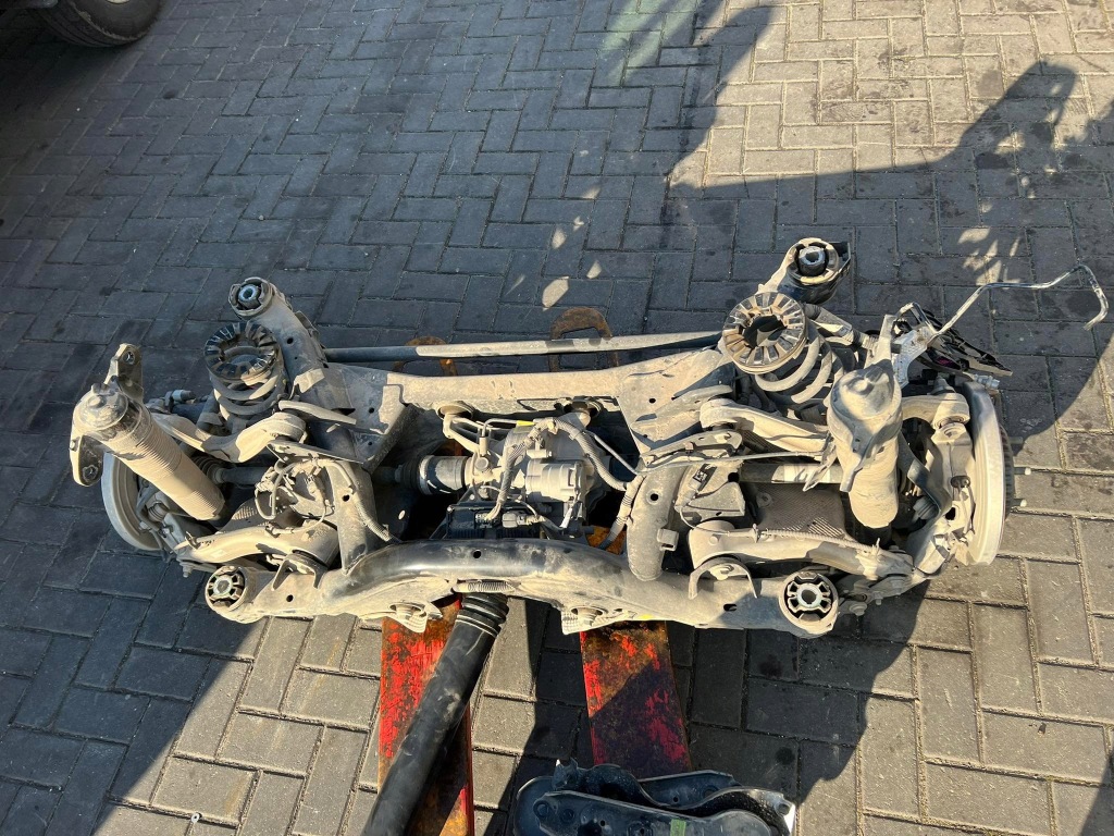 фото №1, Evoque ii l551 подвеска правое задняя поворотный кулак правая