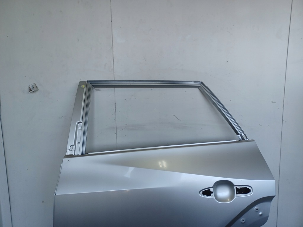 фото №9, Дверь ---- subaru solterra toyota bz4x ---- задние левая ----