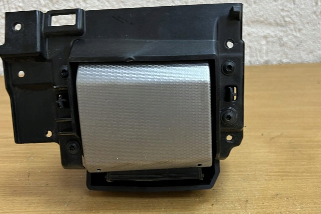 фото №9, Решётка радиатора jaguar xf x260 gx63018b09ab дизель 2017