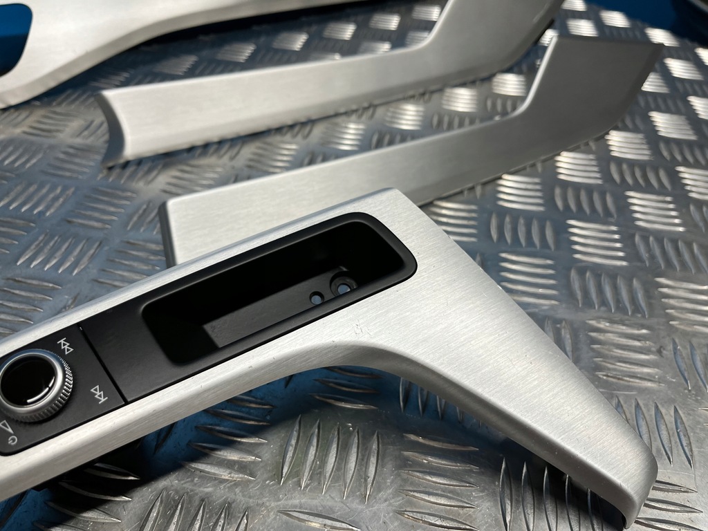 фото №9, Audi a4 b9 накладки декори aluminiowe комплект