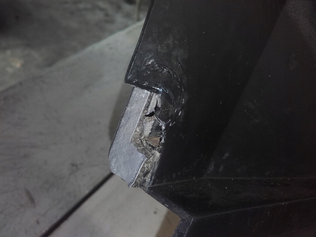 фото №5, Bmw 8 e31 тунель середній uk