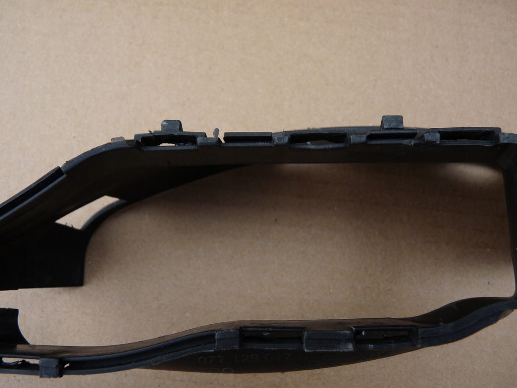 фото №13, 077129617b audi a8 d2 94-02 воздухозаборник воздуха