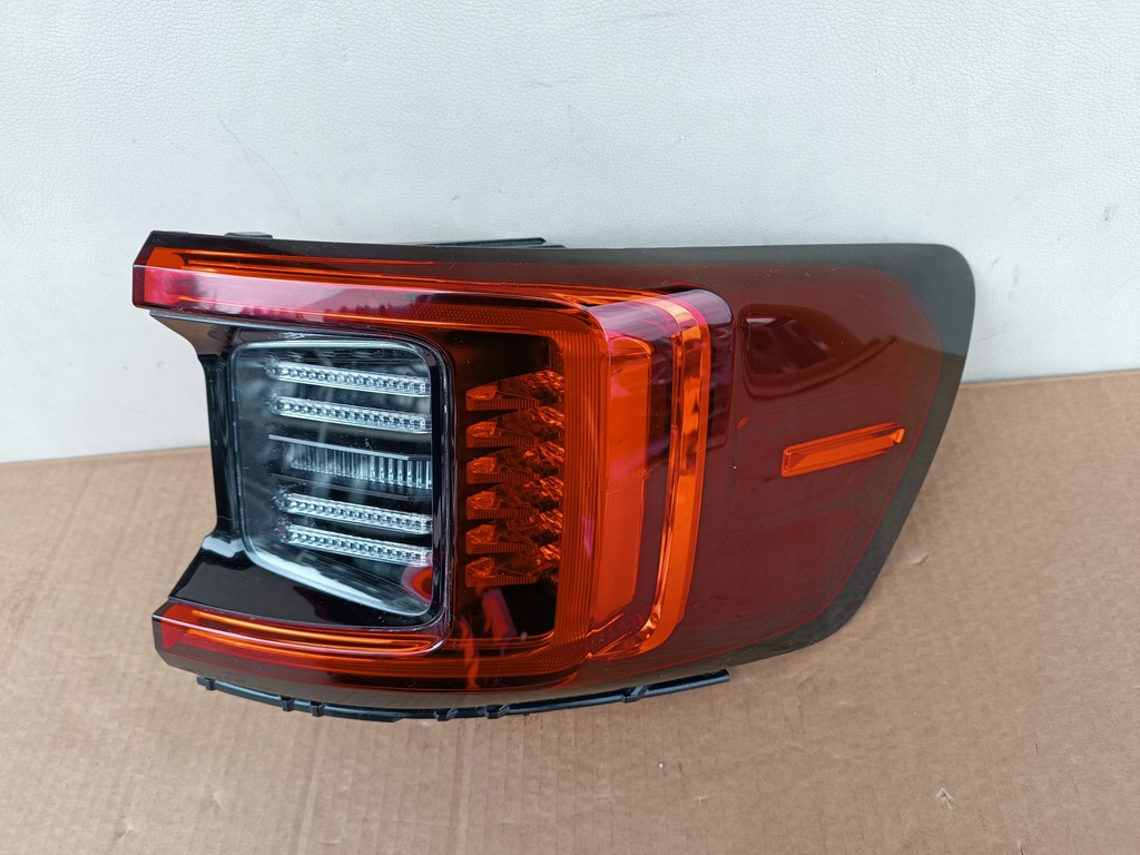 фото №1, Polestar лампа tł задняя правая 31108941