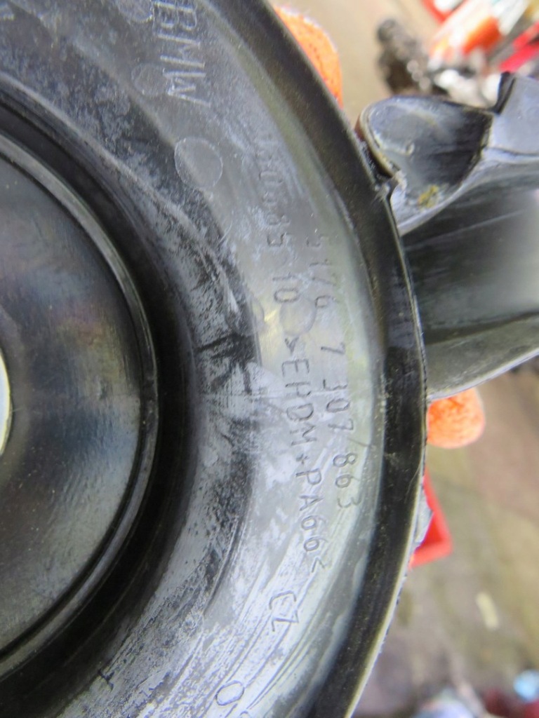 фото №5, Прокладка крышки двигателя левая bmw 1 f20 7307863