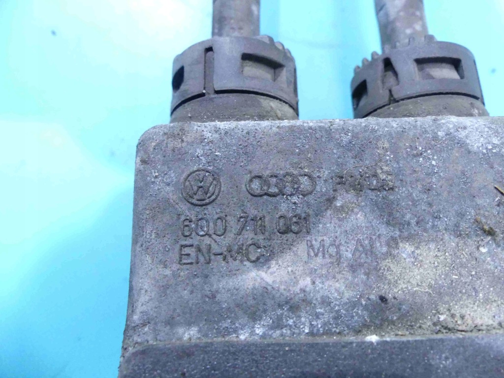 Кулиса тросы переключения передач vw polo iv 9n 1,2 6v Оригинал