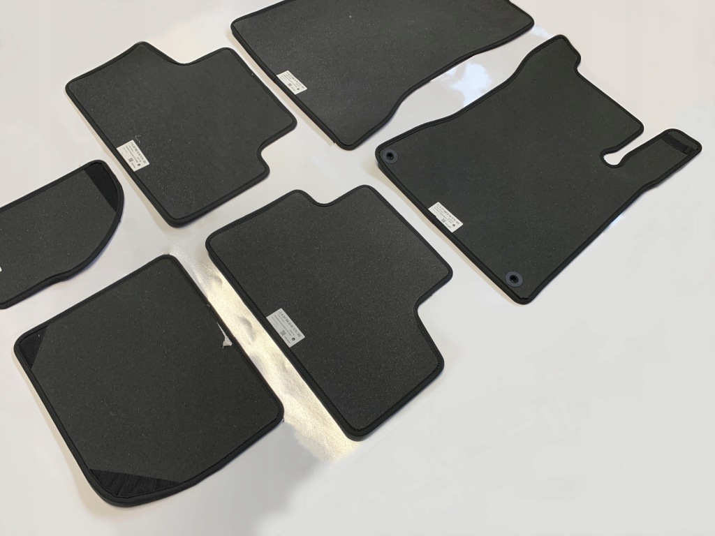 фото №9, Mercedes коврики велюровые glb 247 x247 a2476801706