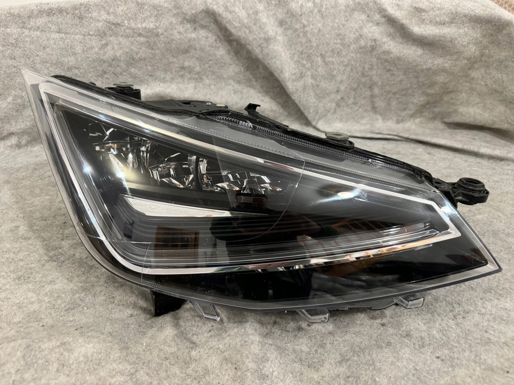 фото №1, Seat ibiza arona 6f правая лампа full led