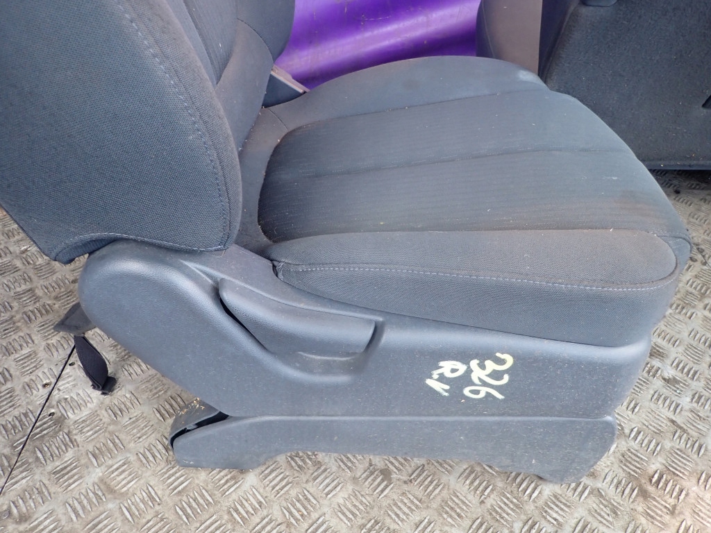 фото №14, Kia carens iii сиденья комплект перед левый правый задняя заднее сиденье 2 3 ряд 7 osobow