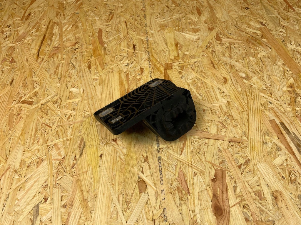 фото №7, Кронштейн кронштейн кронштейн радіатора праве vw id.3 1ea121367f 2019-