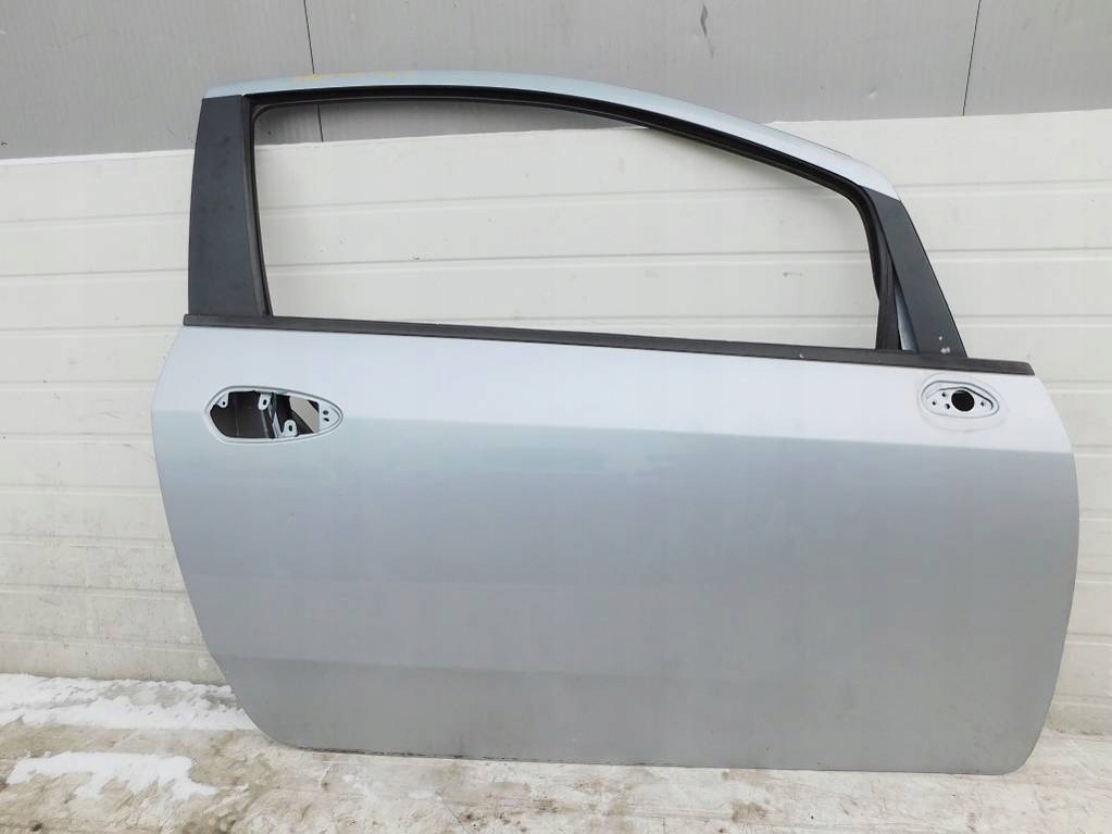 фото №3, Fiat grande punto 1.2 8v 05r 3d дверь правое