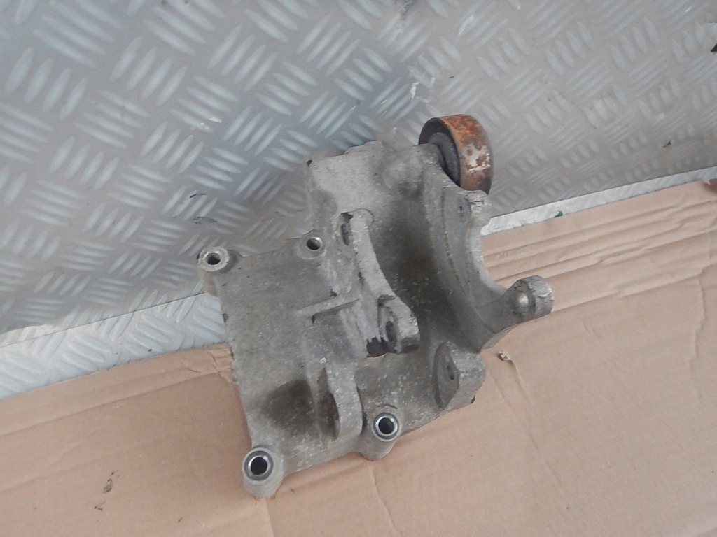 фото №1, Kia ceed i sorento tucson 2.0 crdi кронштейн основание