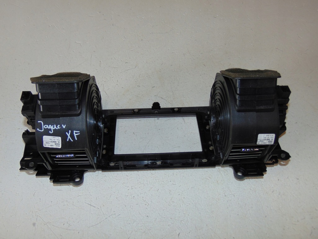 фото №10, Решётки рамка обдув средний jaguar xf x250