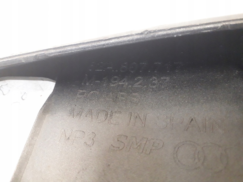 Audi a1 2 ii s-line 18- молдинг решётки бампера левый перед 82a807717 Киев