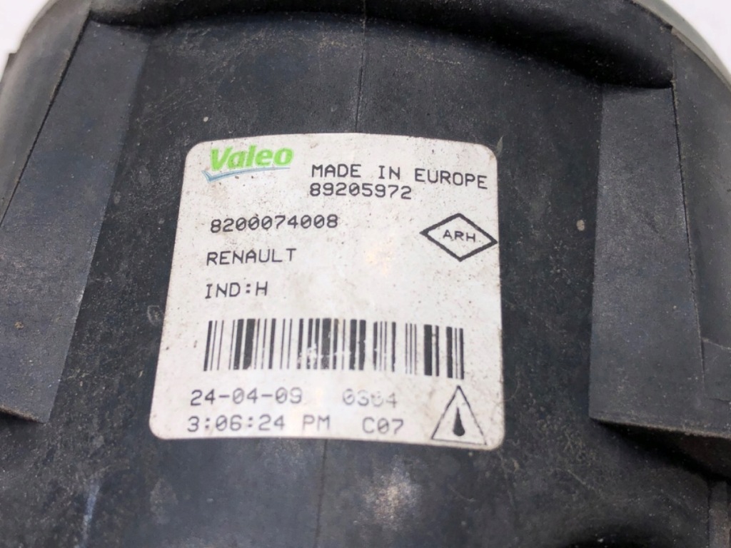 фото №3, Противотуманная фара правый перед renault scenic iii 8200074008 minivan