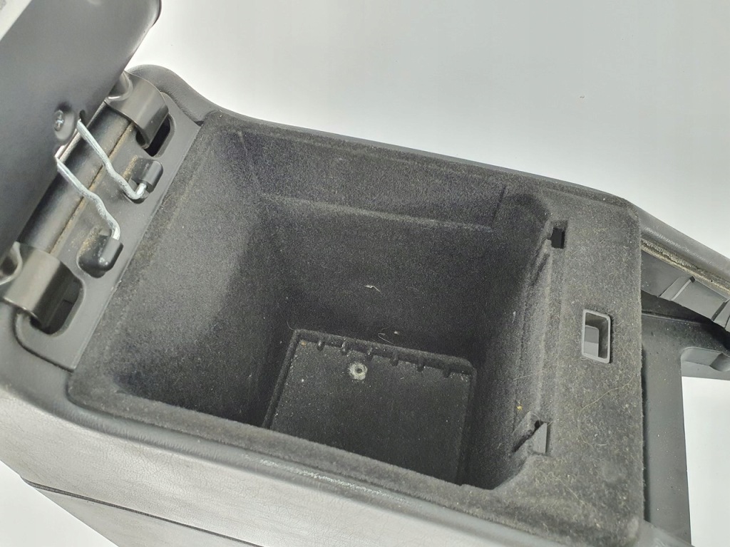 Туннель подлокотник mercedes ml w163 a1636830475 Недорого