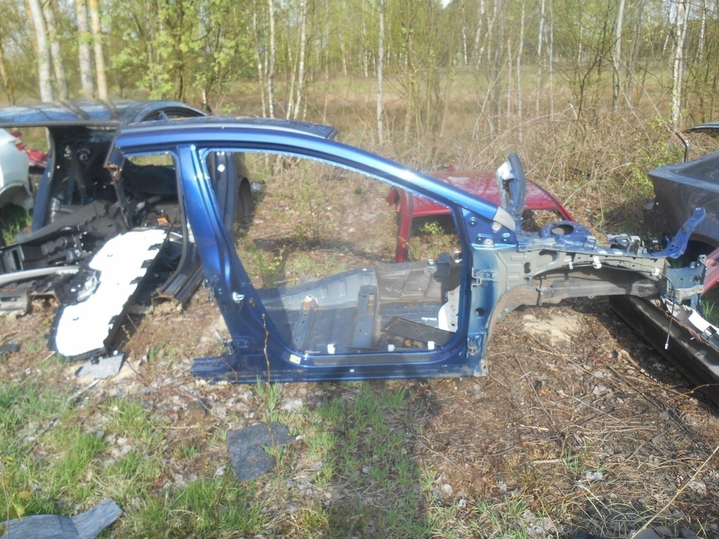 фото №1, Права лонжерон чверть avensis t27 t29 09 - 17