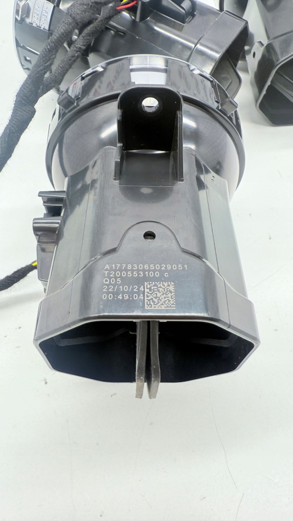 Mercedes w247 h247 gla ґрати обдув середній a1778306502 a0009061912 Недорого