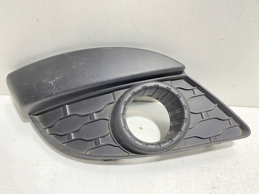 фото №13, Renault twingo ii 2008 правая сторона решётка радиатора радиатора / решётка радиатора