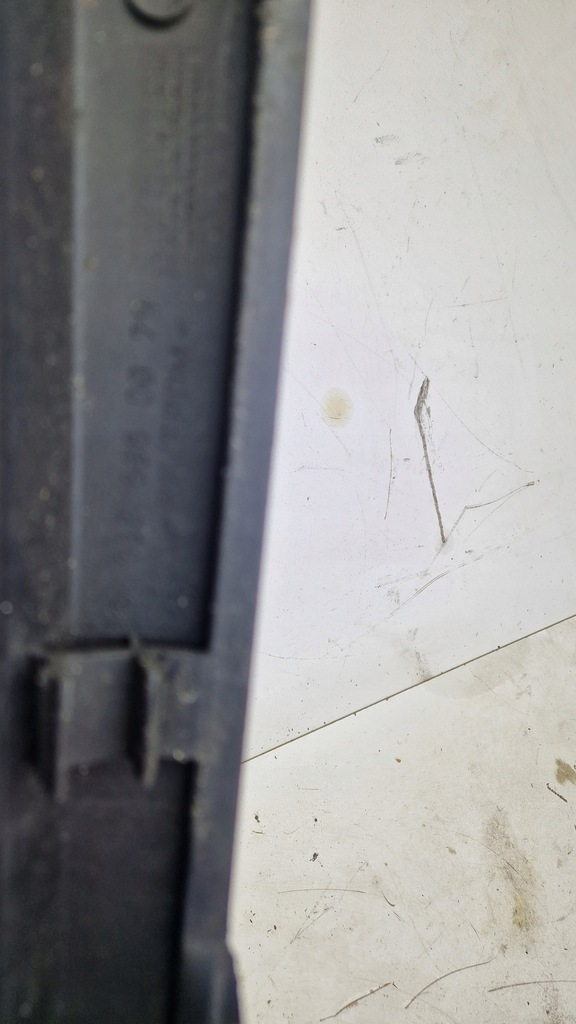 фото №4, Молдинг уплотнитель стекло лобовое левая vito w638