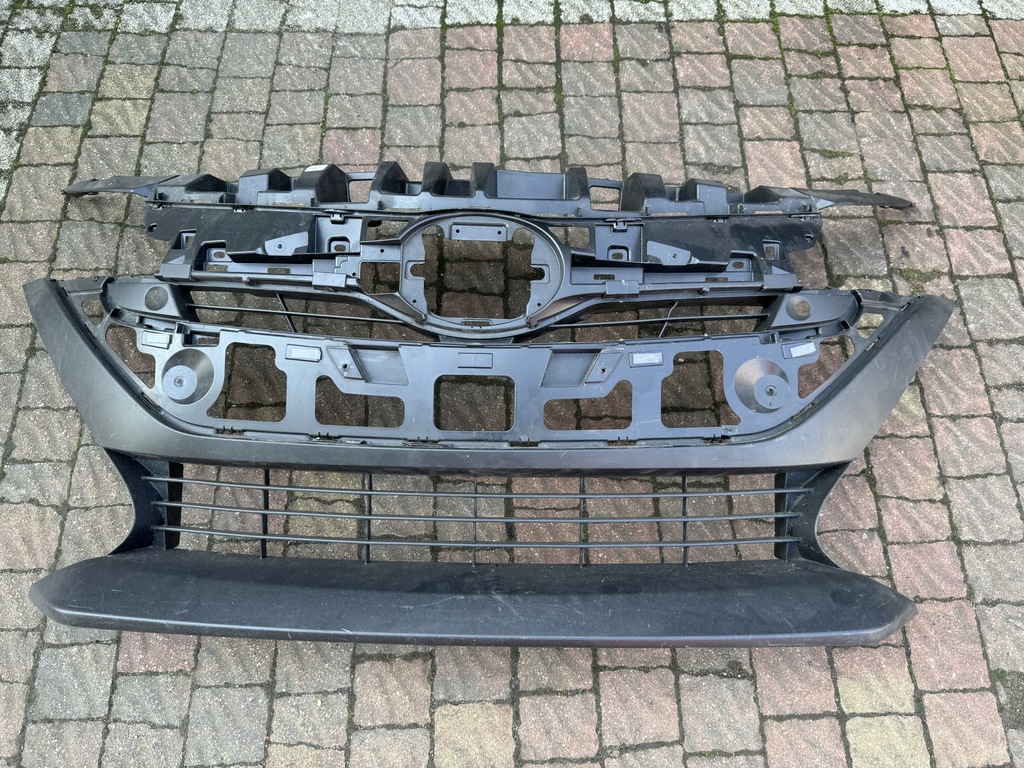 фото №1, Решітка радіатора решітка радіатора бампера toyota prius iv prime 53112-47261