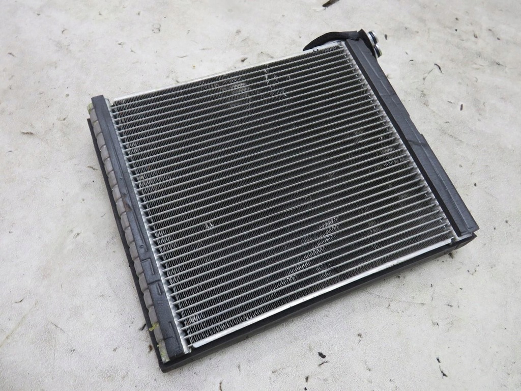 фото №1, Конденсатор осушитель кондиционера auris ii