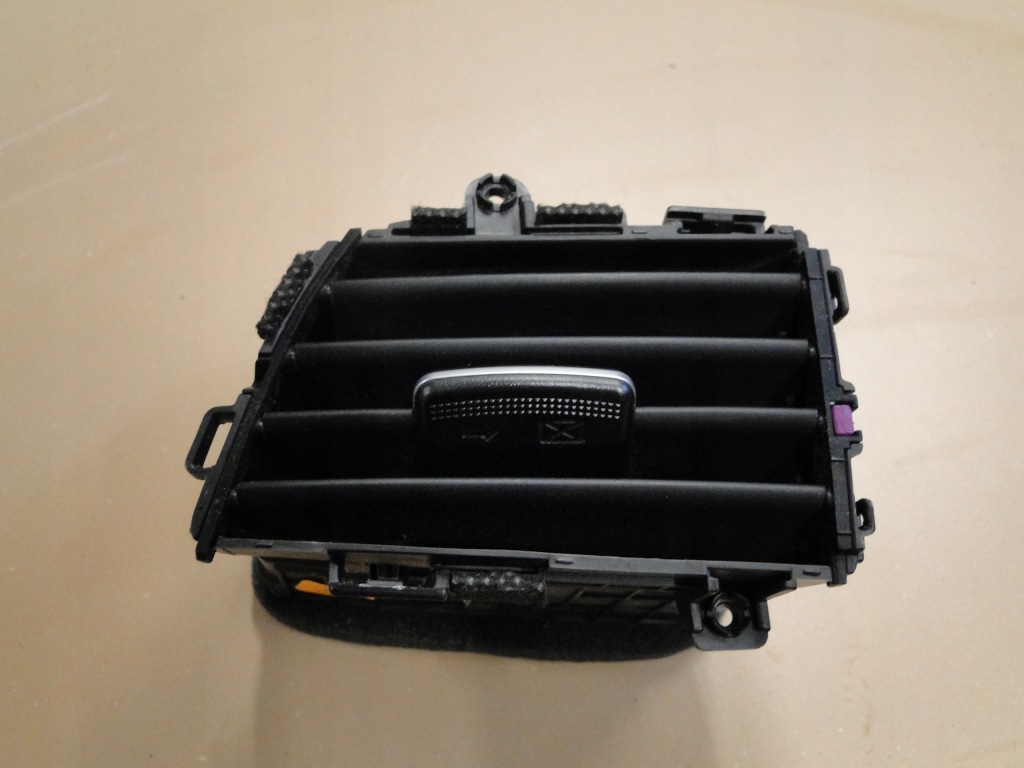 фото №1, 97420-j7000 правая решётка обдув kia ceed iii