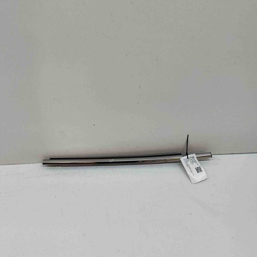 фото №1, Lexus ux молдинг ущільнювач скло двері права задня 75730-76020