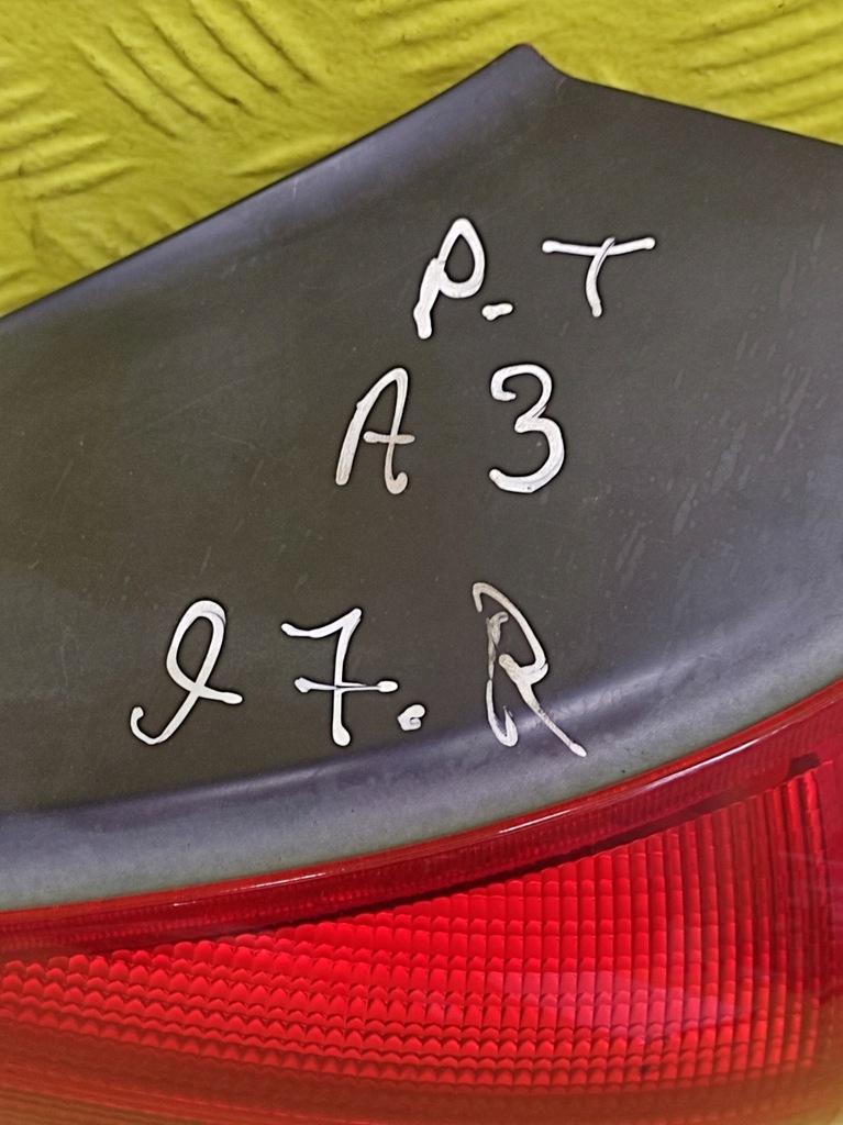 фото №11, Audi a3 8l лампа правый задняя 8l0945096