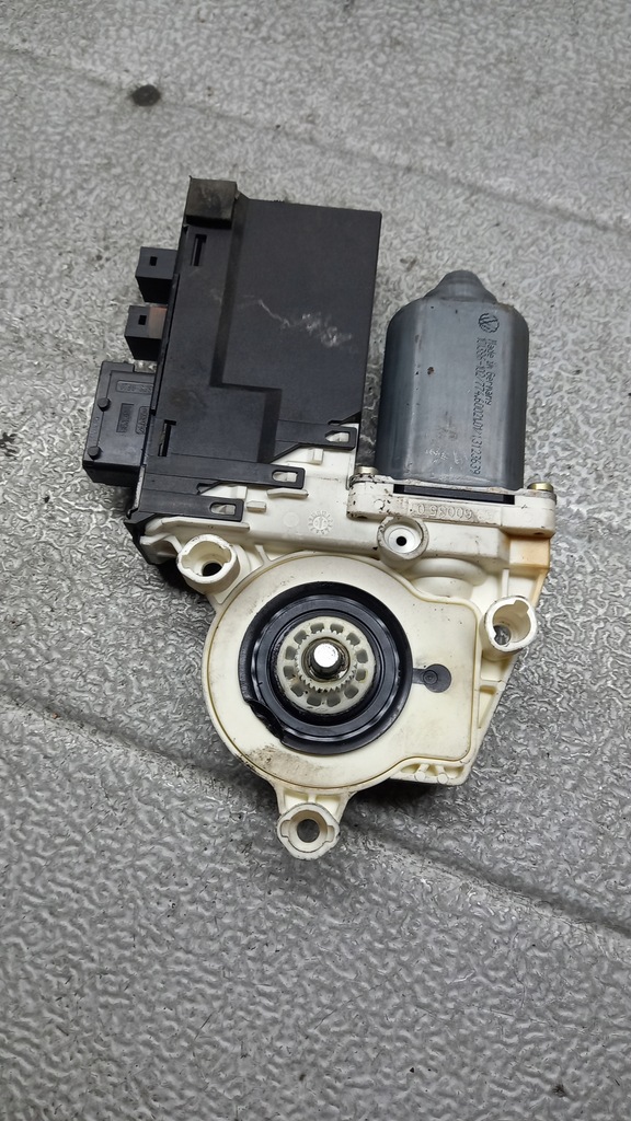 фото №4, Моторчик правый перед peugeot 807 04r 2.2hdi