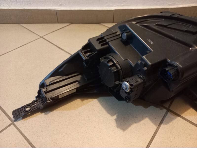 фото №11, Kia rio v 5 лампа передня перед права