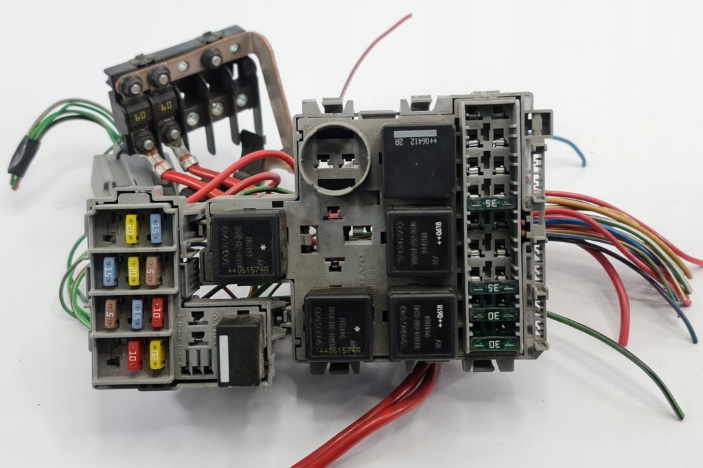 фото №1, Коробка предохранителей volvo xc90 8690698