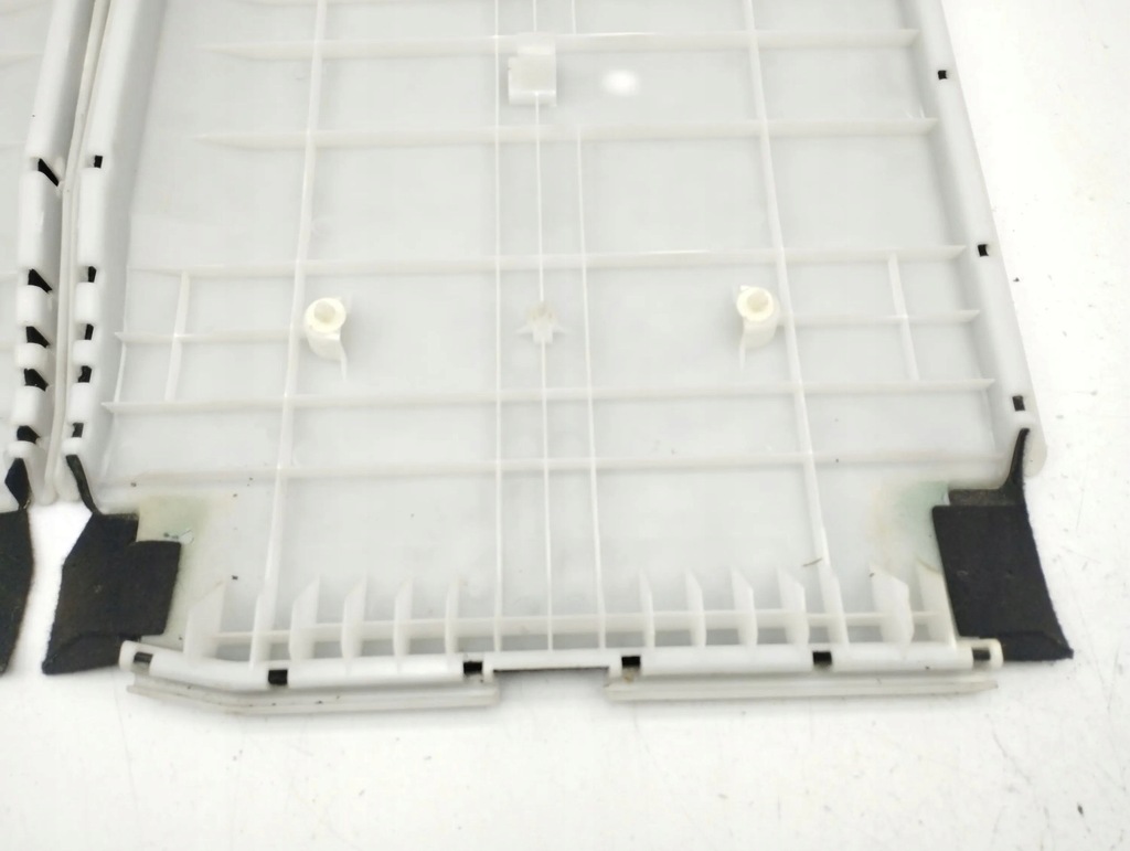 фото №10, Toyota corolla verso ar10 2005 комплект обшивка багажника