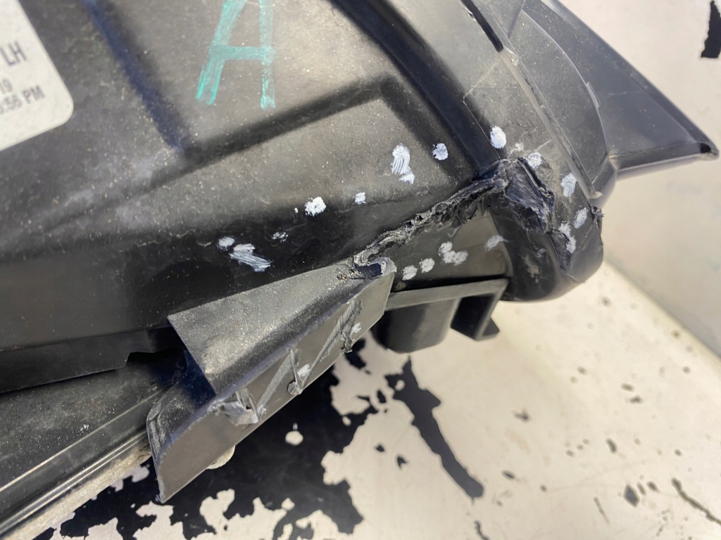 Купити Tesla 3 фара лівий перед full led 1077375-40-b