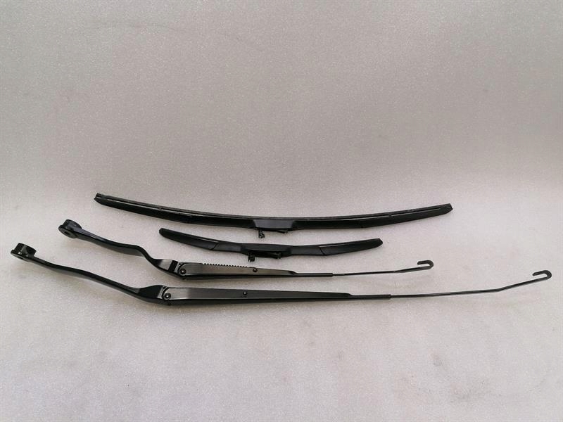 Ferrari ff f151 передня частина двірник тягa 84198200 двигун rhd правий кермо в Україні