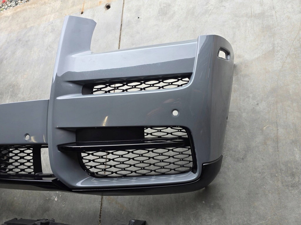 Купити Перед rolls-royce cullinan чорний  badge 2023 передня частина