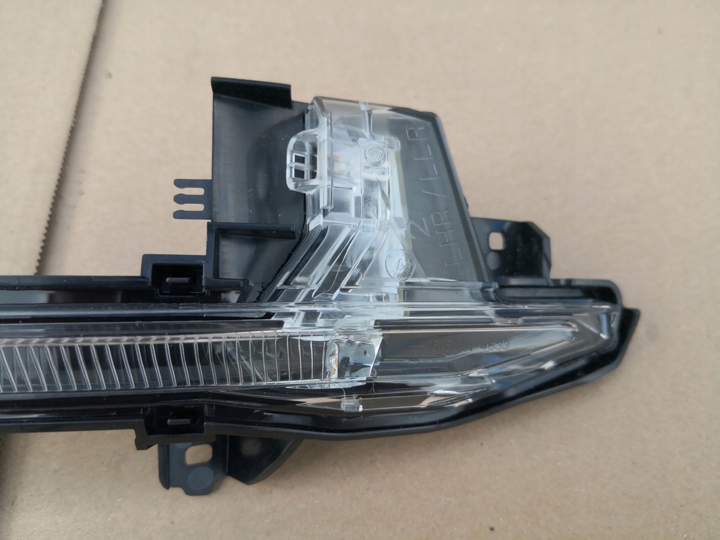 фото №5, Audi a8 d5 4n поворотник зеркало правого новый