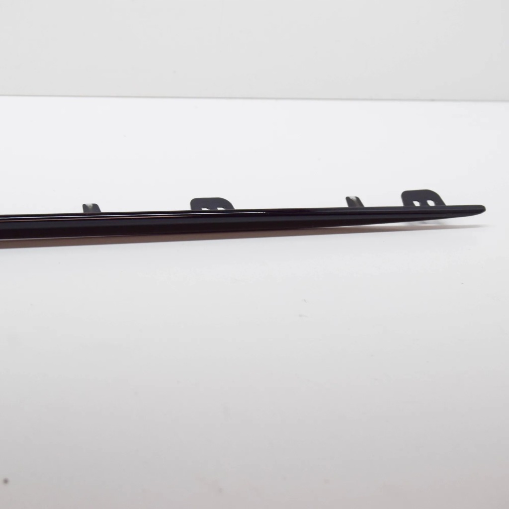 Mercedes-benz a w176 бампер передній нижня молдинг середня a1768852621 Зі Шроту