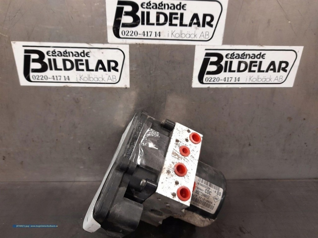 Купити 2013 renault megane 3 насос abs 476602272r