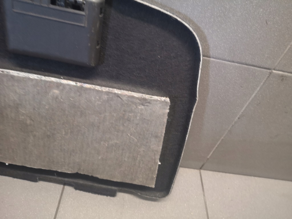 фото №9, Крышка обшивка багажника audi a6 c6 sedan левая