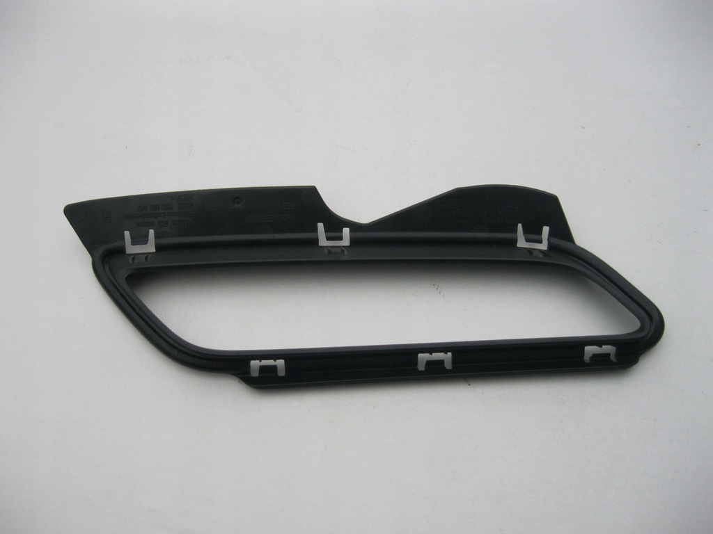 фото №8, Молдинг решітка впуск бампера правий перед audi rs3 8y0807342