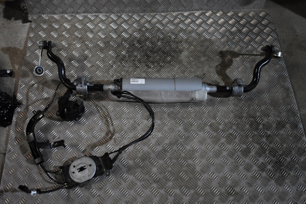 фото №1, Idealny стабилизатор задний активный amg mercedes w167 1