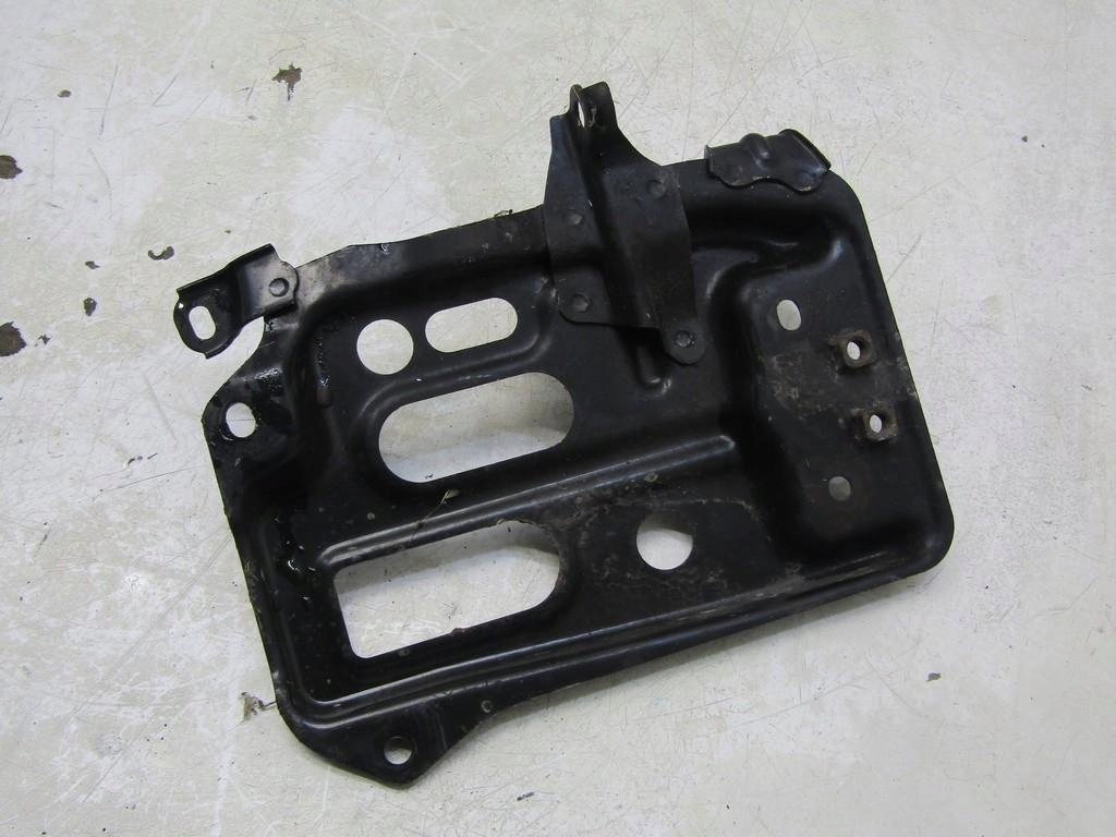 фото №1, Основа кріплення акумулятор toyota auris ii