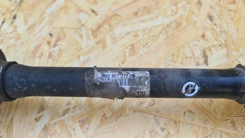 Приводной вал длинная półośka правый  vw crafter man tge 2n0407272m в Украине