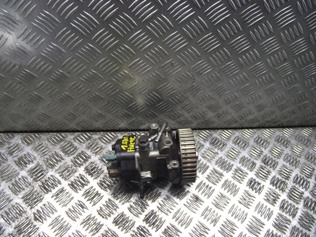 фото №1, Насос упорскування renault fluence lift 13r 1.5dci megane dacia 167000741r