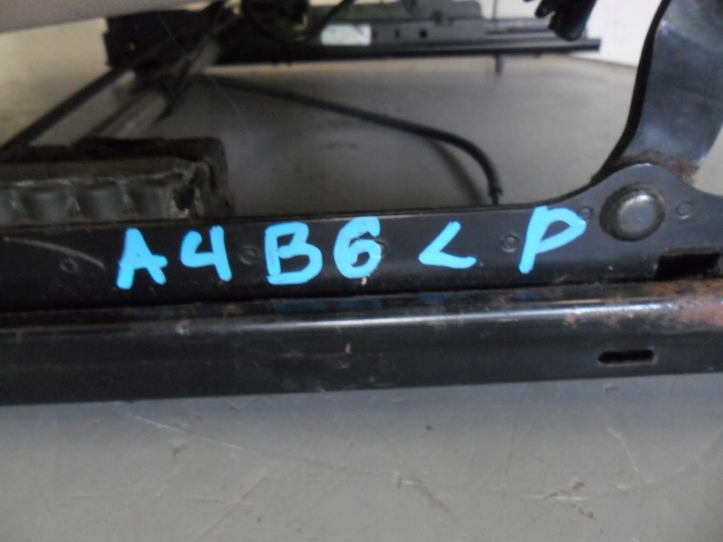 Audi a4 b6 2001 седан сиденье водителя левый перед кожа бежевая подушка безопасности Оригинал