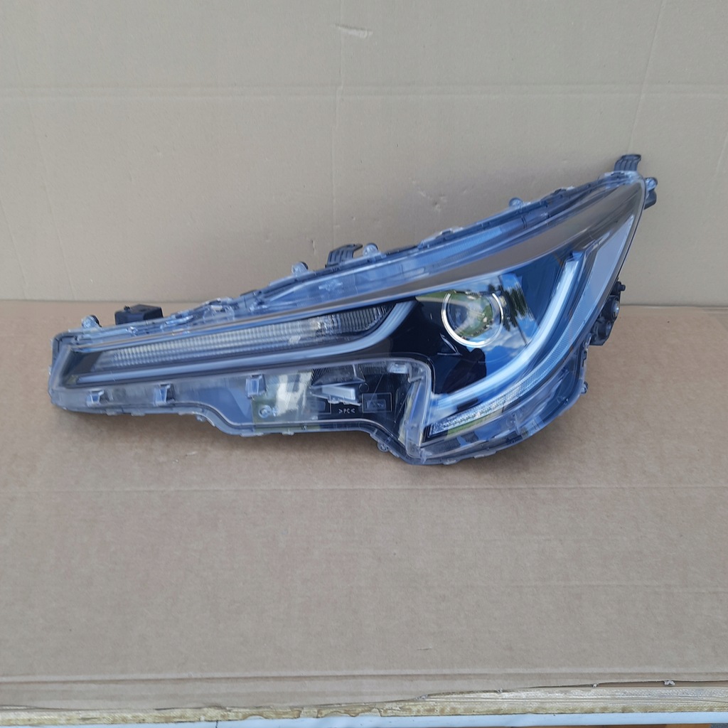 фото №1, Лампа перед ліва toyota corolla e21 hb full led