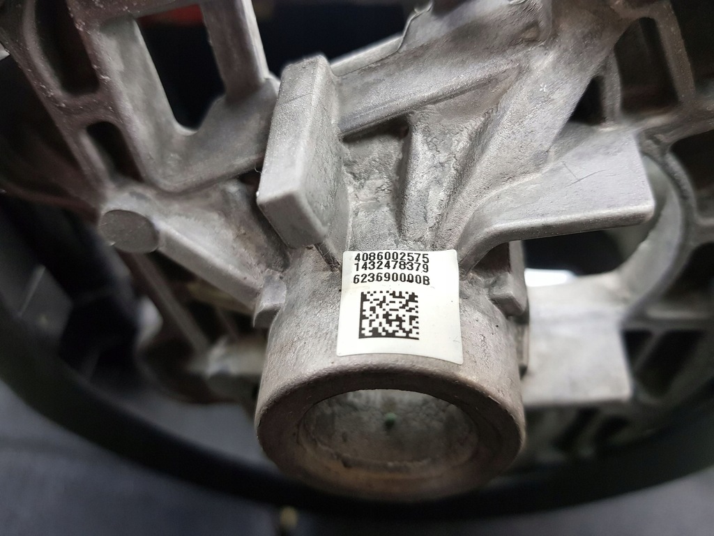 фото №7, Peugeot 308 2014 руль